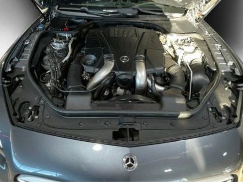 Used 2018 Mercedes-Benz SL 550 image 11