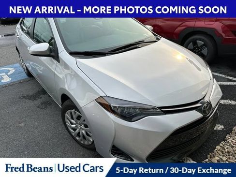 Used 2019 Toyota Corolla LE w/ Carpet Mat Package (TMS) FWD image 18