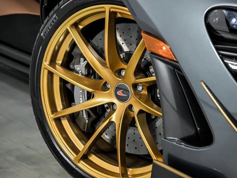 Used 2018 McLaren 720S RWD image 4