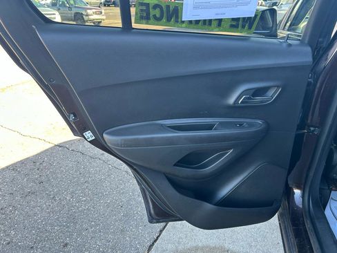 Used 2016 Chevrolet Trax LT w/ LT Convenience Package image 13