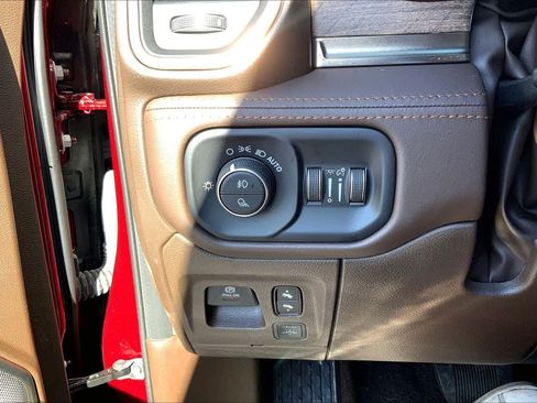 Used 2025 RAM 1500 Limited w/ Trailer Tow Group AWD/4WD image 36