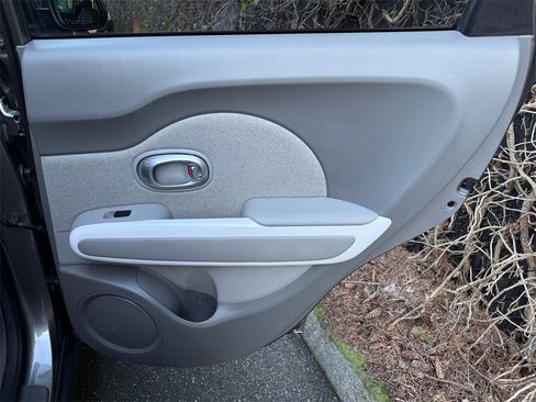 Used 2017 Kia Soul EV-e image 27