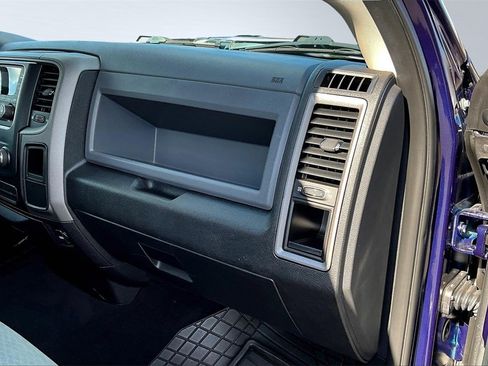 Used 2018 RAM 1500 Express image 17