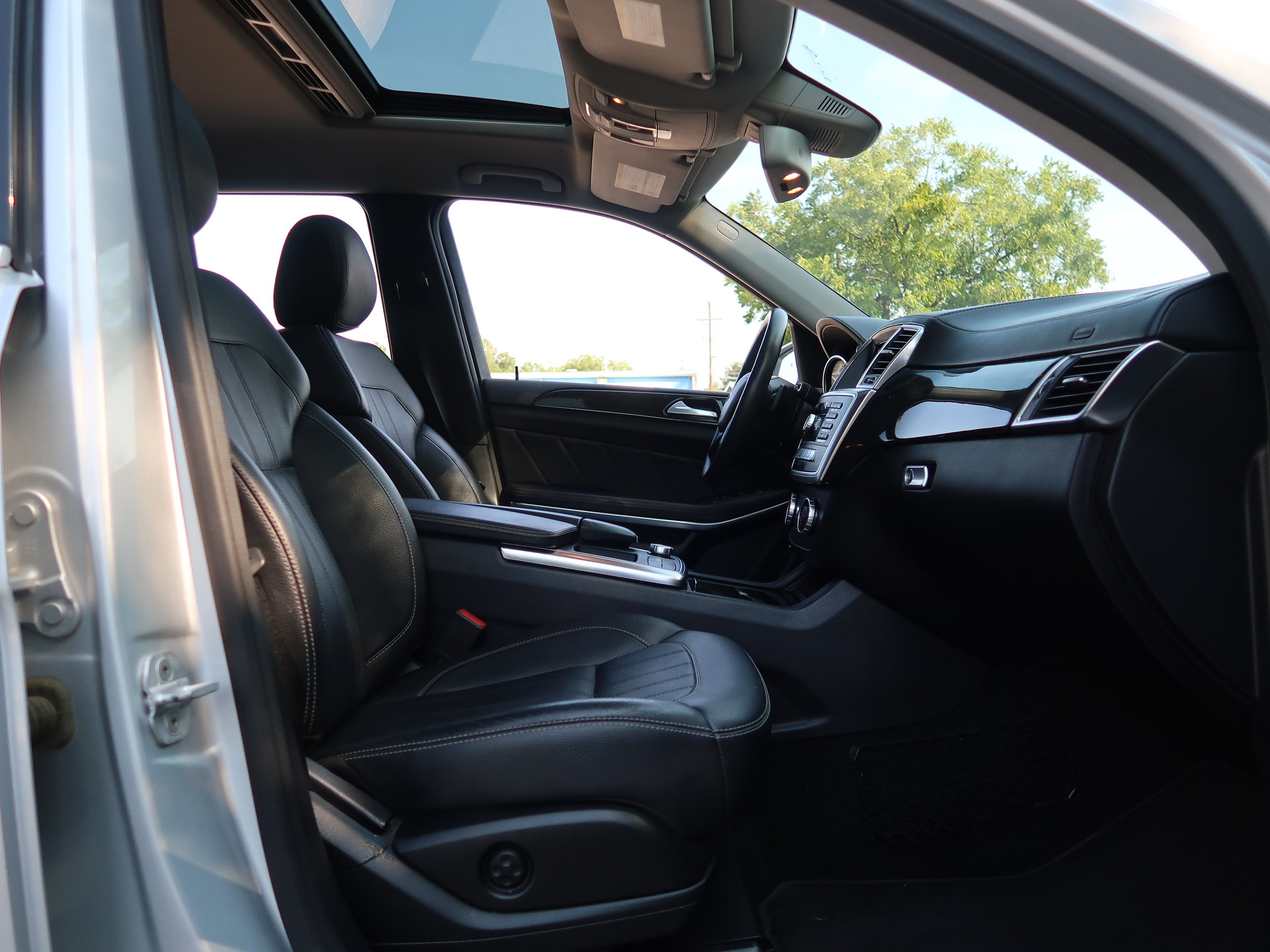 Used 2014 Mercedes-Benz GL 350 BlueTEC 4MATIC image 32