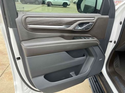 Used 2021 GMC Yukon Denali w/ Denali Premium Package image 21