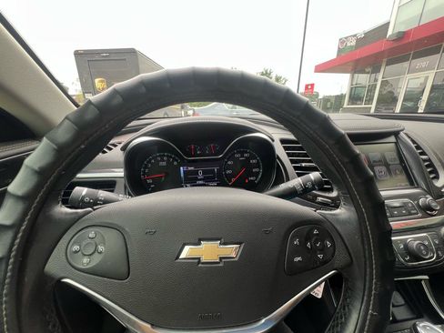 Used 2017 Chevrolet Impala LT w/ Convenience Package FWD image 15