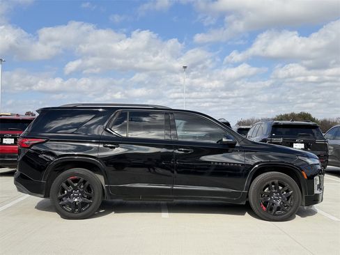 Used 2023 Chevrolet Traverse Premier w/ Redline Edition image 3