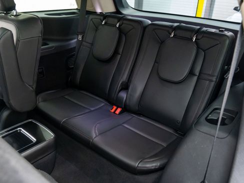 Used 2023 Lincoln Aviator Reserve w/ Equipment Group 201A image 17