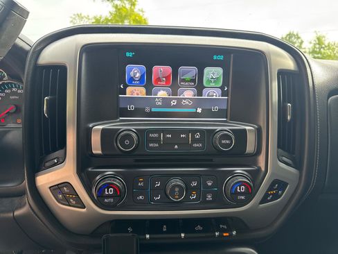 Used 2017 GMC Sierra 1500 SLT w/ SLT Premium Package AWD/4WD image 10