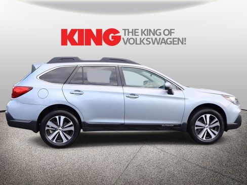 Used 2019 Subaru Outback 2.5i Limited AWD/4WD image 2