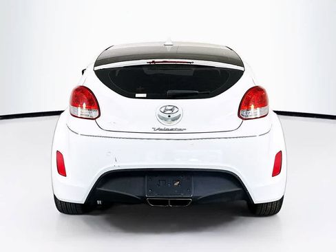 Used 2015 Hyundai Veloster FWD image 5