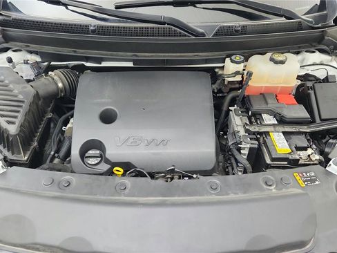 Used 2024 Buick Enclave Premium image 19