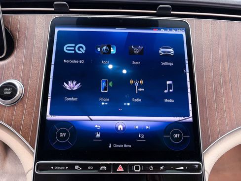 Used 2022 Mercedes-Benz EQS 450+ Sedan image 23