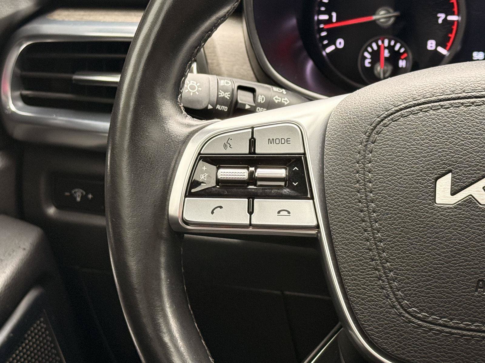 Used 2022 Kia Telluride SX w/ SX Prestige Package AWD/4WD image 29