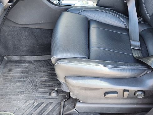 Used 2024 Subaru Ascent Touring image 9