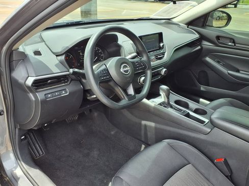 Used 2024 Nissan Altima 2.5 S FWD image 20