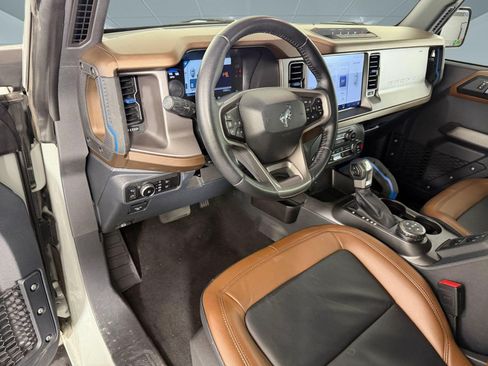 Used 2023 Ford Bronco Outer Banks w/ Sasquatch Package AWD/4WD image 4