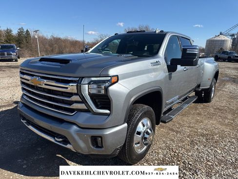 Used 2024 Chevrolet Silverado 3500 High Country w/ High Country Premium Package image 47