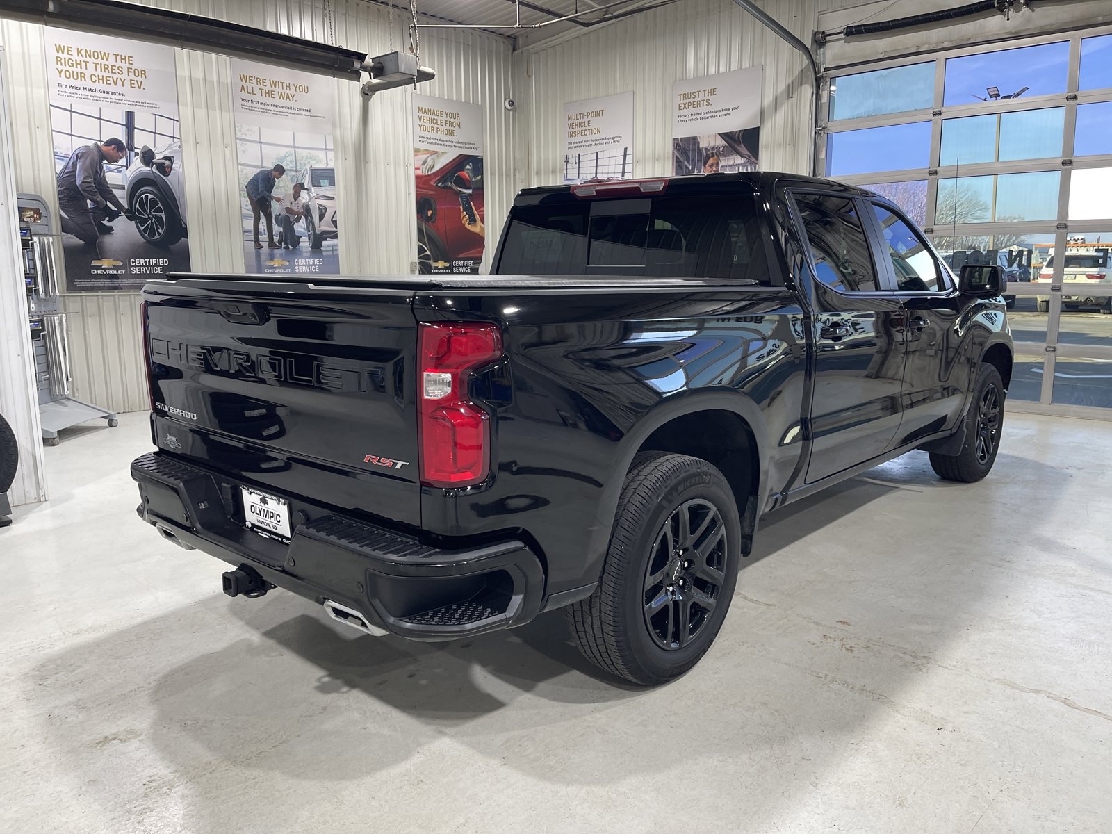 Used 2024 Chevrolet Silverado 1500 RST w/ RST All Star Premium Package AWD/4WD image 8