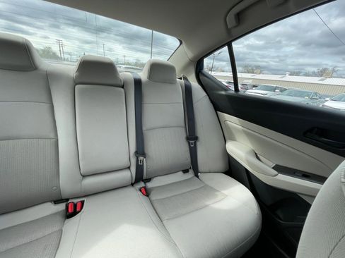 Used 2025 Nissan Altima 2.5 SV image 37