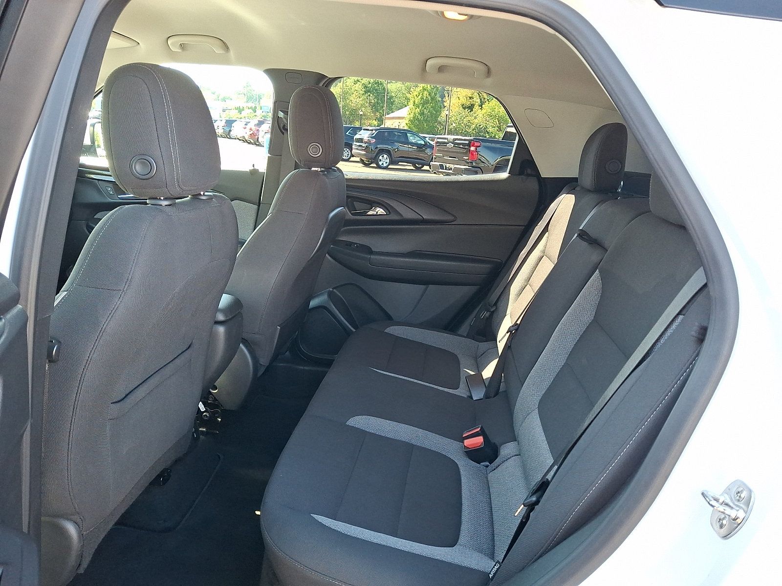 Used 2024 Chevrolet TrailBlazer LT w/ Convenience Package FWD image 10
