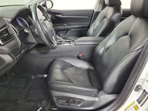 Used 2023 Toyota Camry XLE FWD image 19
