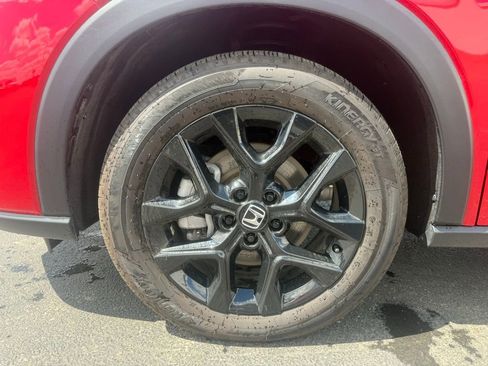 Used 2025 Honda HR-V Sport image 9