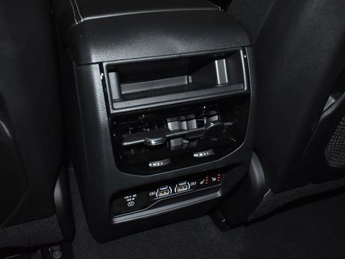 New 2025 Jeep Grand Cherokee Limited image 28