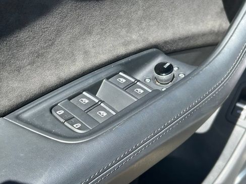 Used 2021 Audi Q8 Prestige AWD/4WD image 26