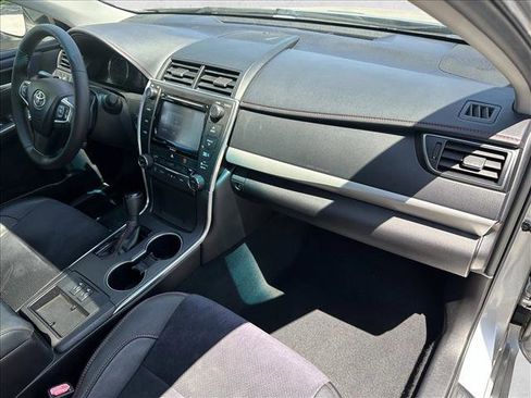 Used 2016 Toyota Camry XSE w/ Moonroof Package FWD image 25