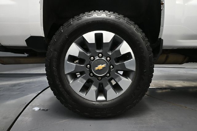 Used 2018 Chevrolet Silverado 2500 LT w/ True North Edition AWD/4WD image 11
