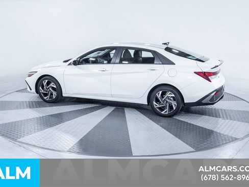 Used 2025 Hyundai Elantra Sport image 5