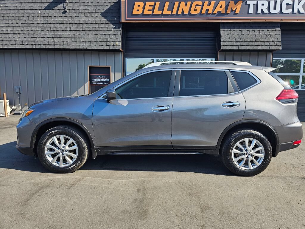 Used 2017 Nissan Rogue SV AWD/4WD image 2