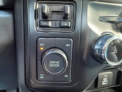 Used 2025 Ford F350 Lariat w/ FX4 Off-Road Package AWD/4WD image 48