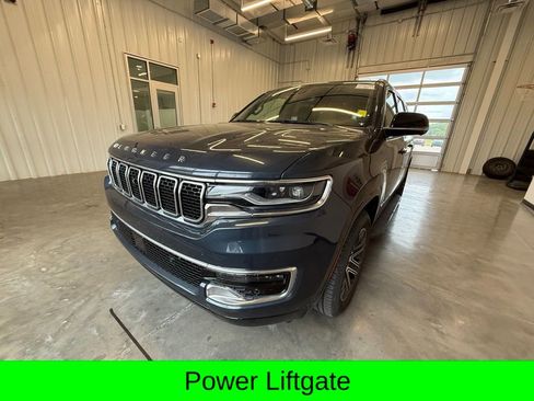 Used 2024 Jeep Wagoneer L 4WD w/ Premium Group I image 10