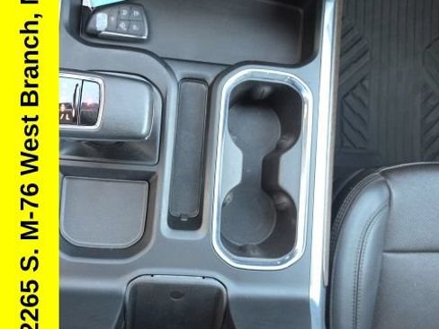 Used 2023 Chevrolet Silverado 1500 High Country w/ Technology Package AWD/4WD image 30