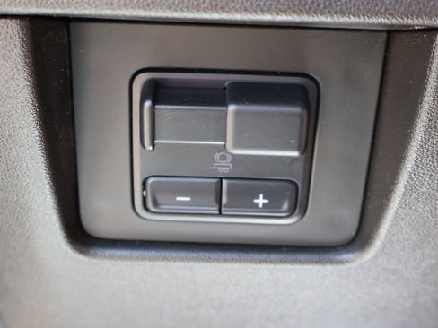 Used 2024 GMC Canyon AT4X AWD/4WD image 18