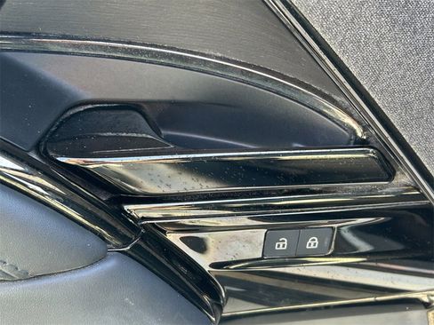 Used 2023 Land Rover Range Rover Sport SE Dynamic image 27