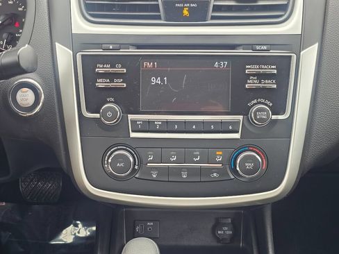 Used 2017 Nissan Altima 2.5 S w/ Power Driver Seat Package FWD image 13