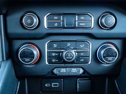 Used 2023 Chevrolet Suburban LS w/ Driver Alert Package image 33