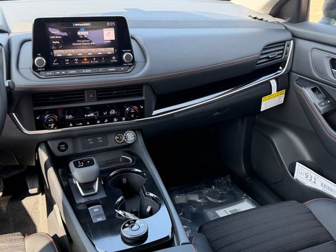 New 2026 Nissan Rogue SV AWD/4WD image 14