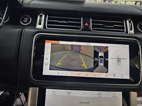 Used 2019 Land Rover Range Rover Autobiography image 38