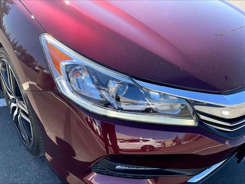 Used 2017 Honda Accord Sport image 29