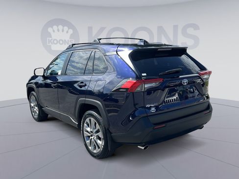 Used 2023 Toyota RAV4 XLE Premium AWD/4WD image 4