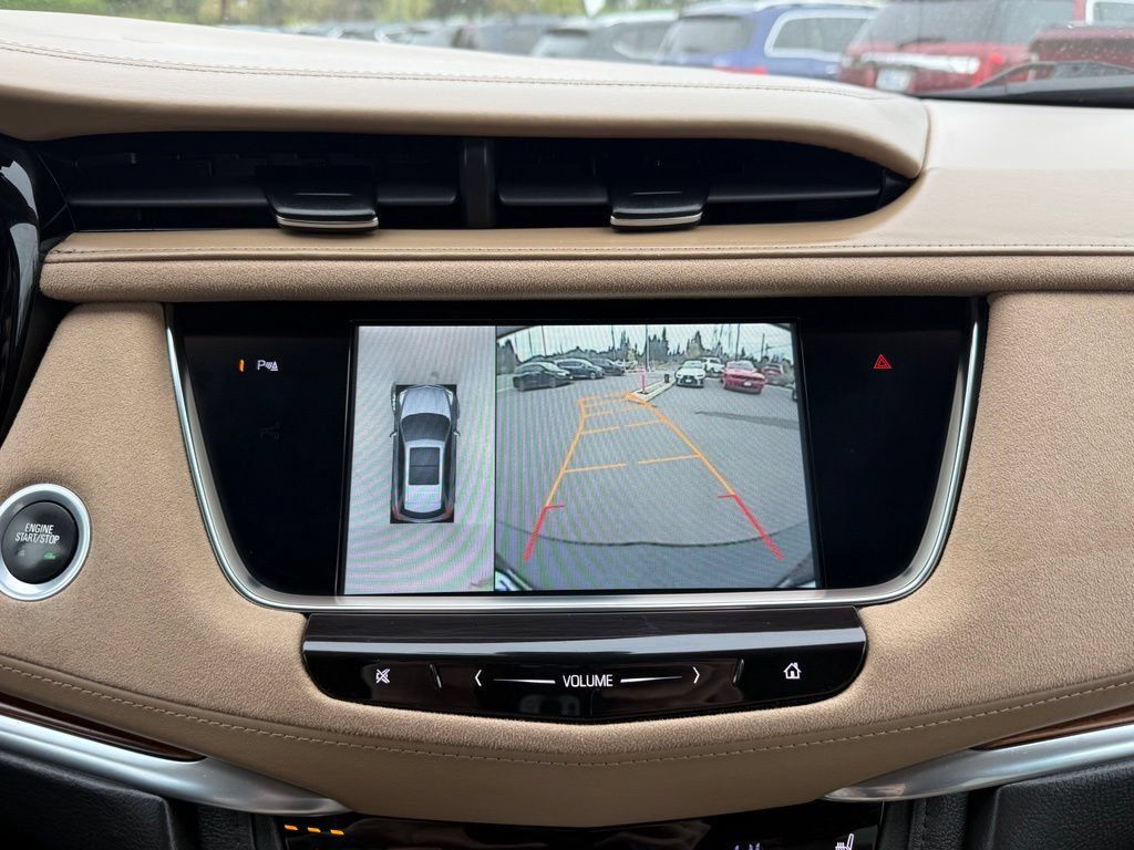 Used 2017 Cadillac XT5 Platinum AWD/4WD image 23