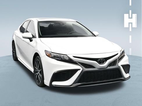 Used 2023 Toyota Camry SE w/ Convenience Package FWD image 1