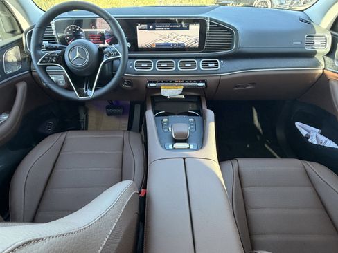 New 2026 Mercedes-Benz GLS 450 4MATIC image 30