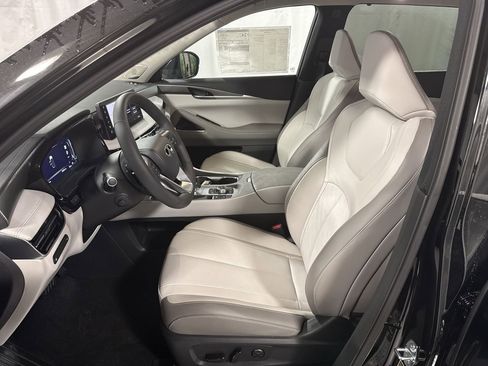 Certified 2026 INFINITI QX60 Luxe w/ Cargo Package image 13