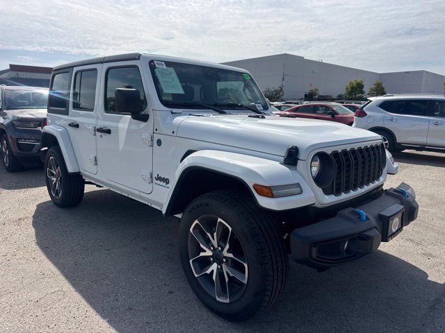 Used 2024 Jeep Wrangler Unlimited AWD/4WD image 3