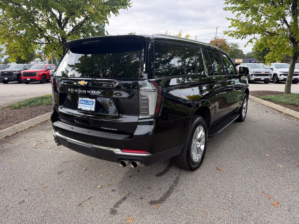 Used 2026 Chevrolet Suburban Premier AWD/4WD image 5